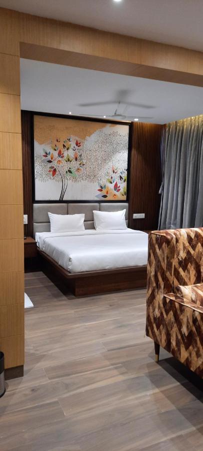 Hotel Sunrise Hospitality Vijayawāda Extérieur photo